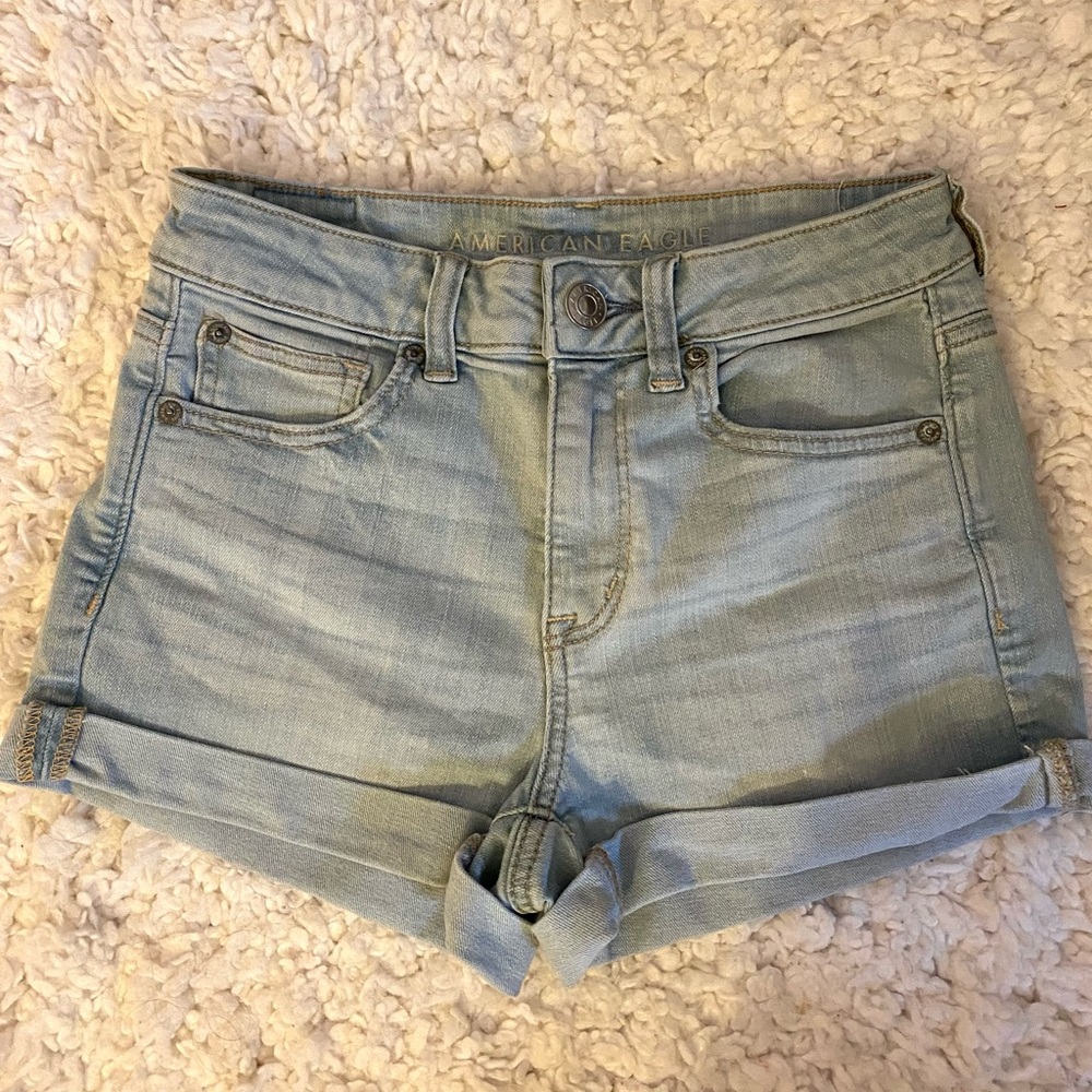Light wash American eagle shorts